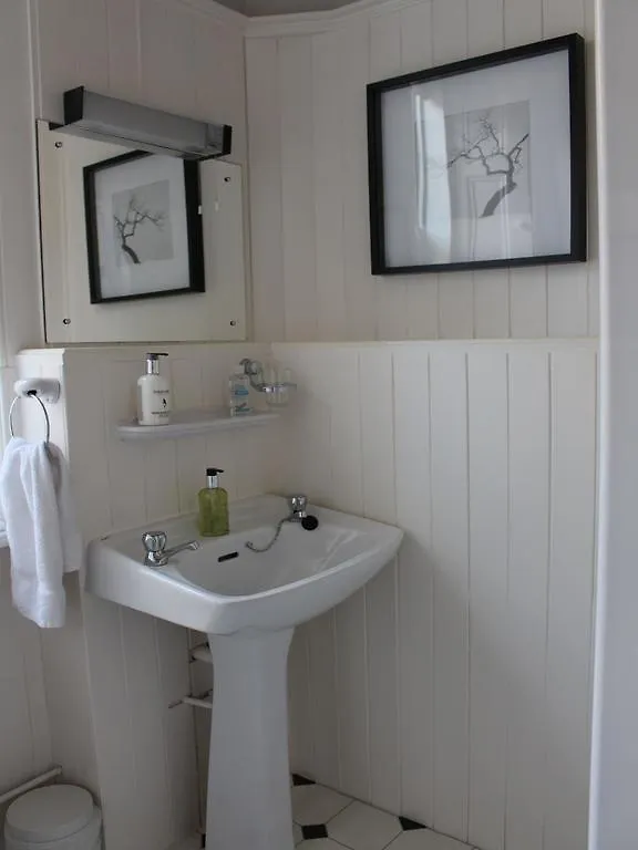 Highfield Guest House Edinburgh