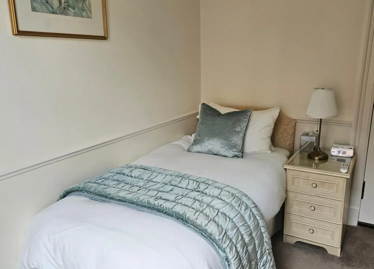 אדינבורו Highfield Guest House 4*,  בריטניה
