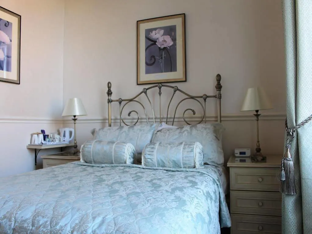 אדינבורו Highfield Guest House
